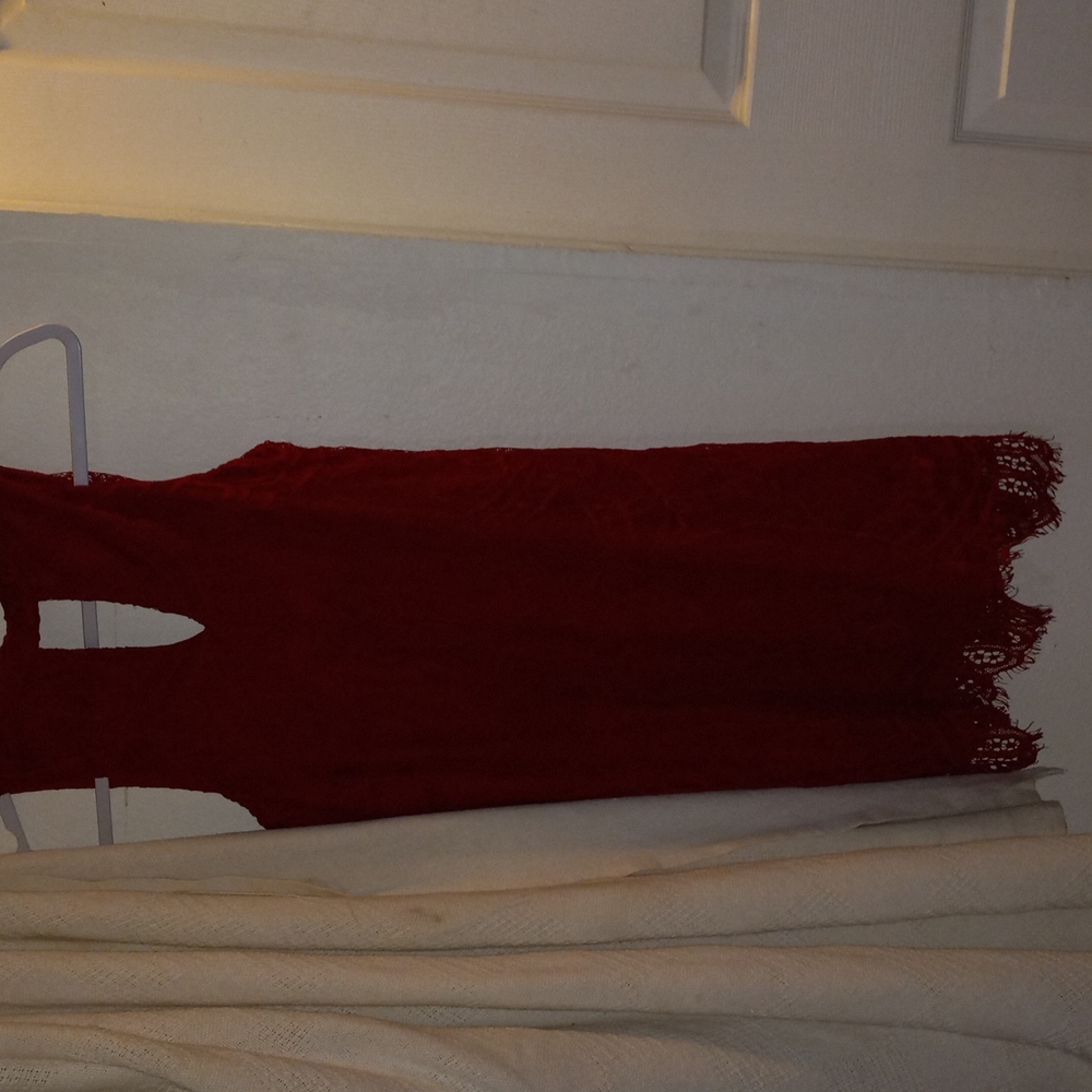 Red lace v-neck mini cocktail dress